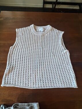 Velvet by Graham & Spencer Cream Open-Knit Cap sleeve Sweater